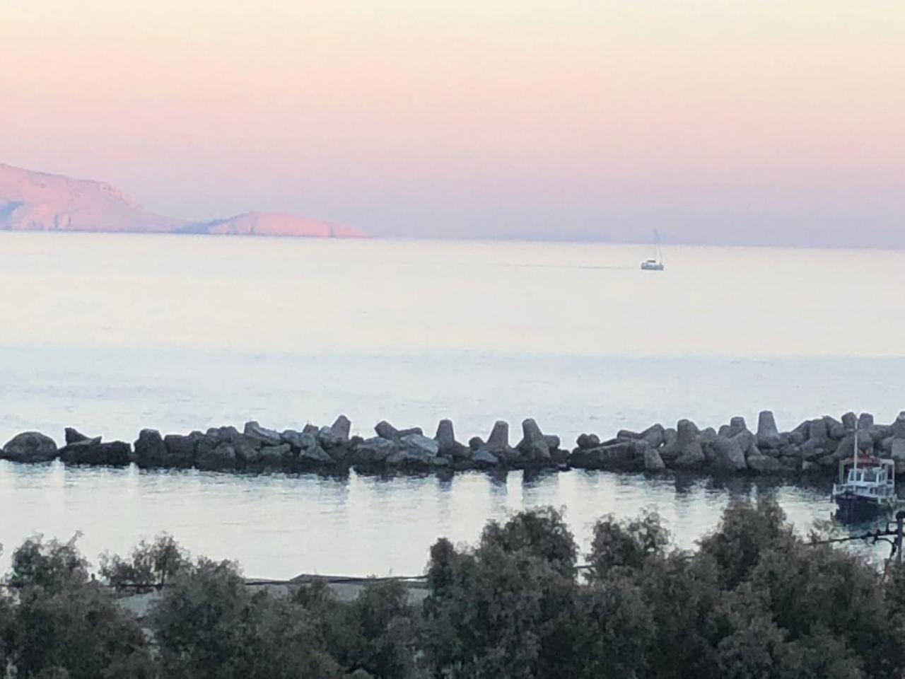 Ξενοδοχείο Γεώργιος Ξενοδοχείο Ágios Kírykos Εξωτερικό φωτογραφία